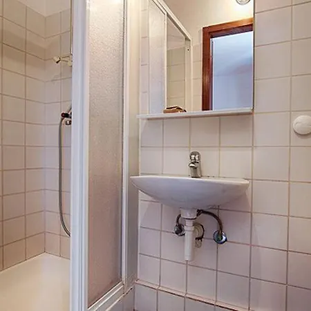 Апартаменты Malo - One-bedroom With Balcony And Sea View - 2nd Floor 6