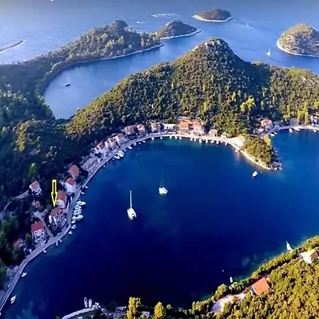 Апартаменты Malo - One-bedroom With Balcony And Sea View - 2nd Floor 6 Lastovo